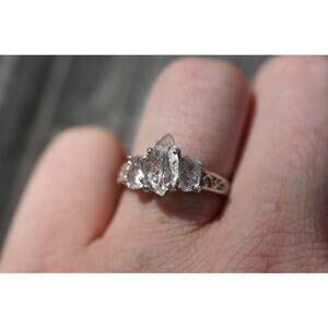 alternative raw diamond engagement rings, raw crystal size 4 5 6 7 8 8 9 10 11